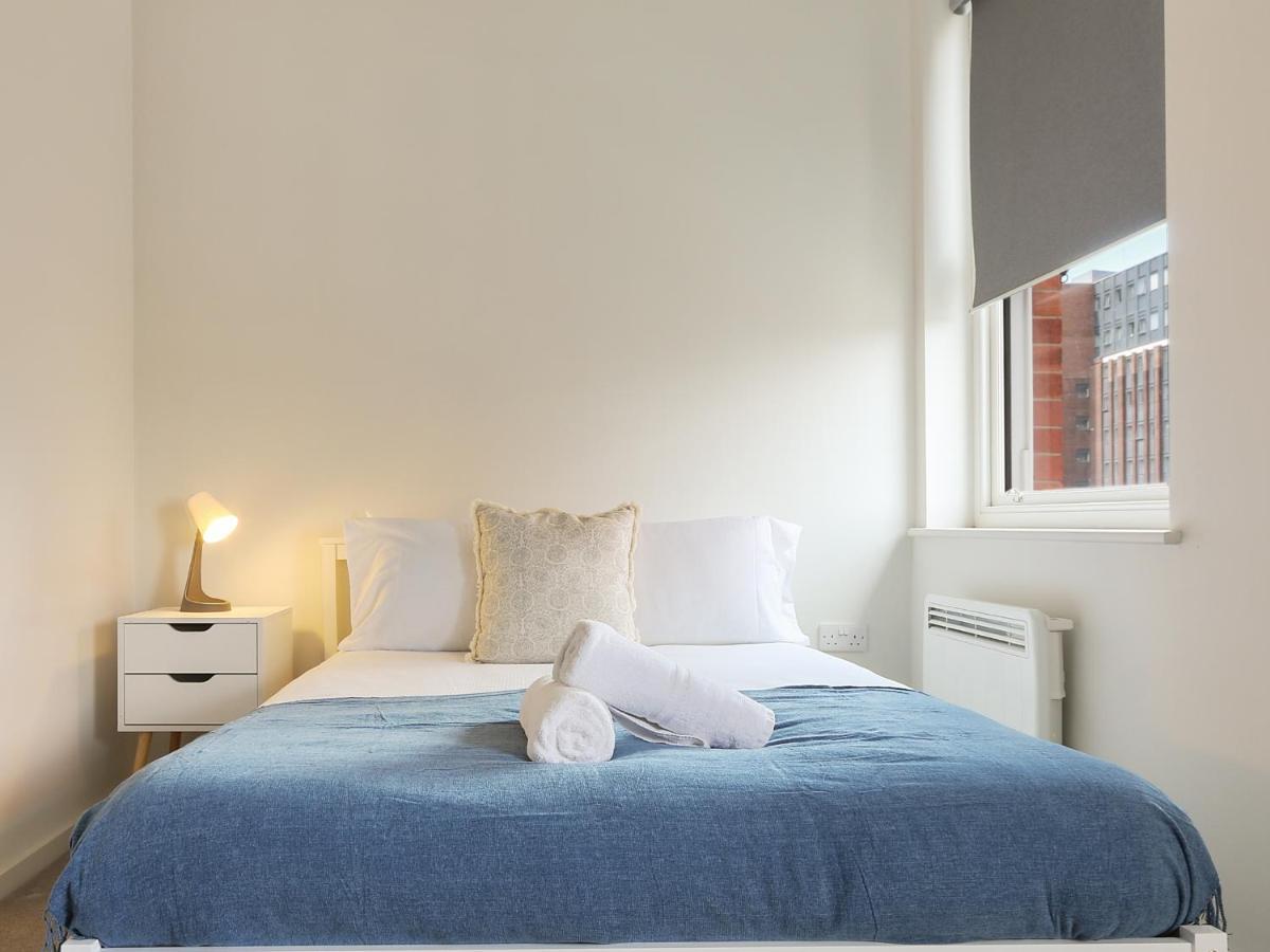 Modern 2-Bed Apartment, Free Parking, City Centre, Netflix & Pet Friendly - Hosted By Stay Host Save Sheffield Exterior foto