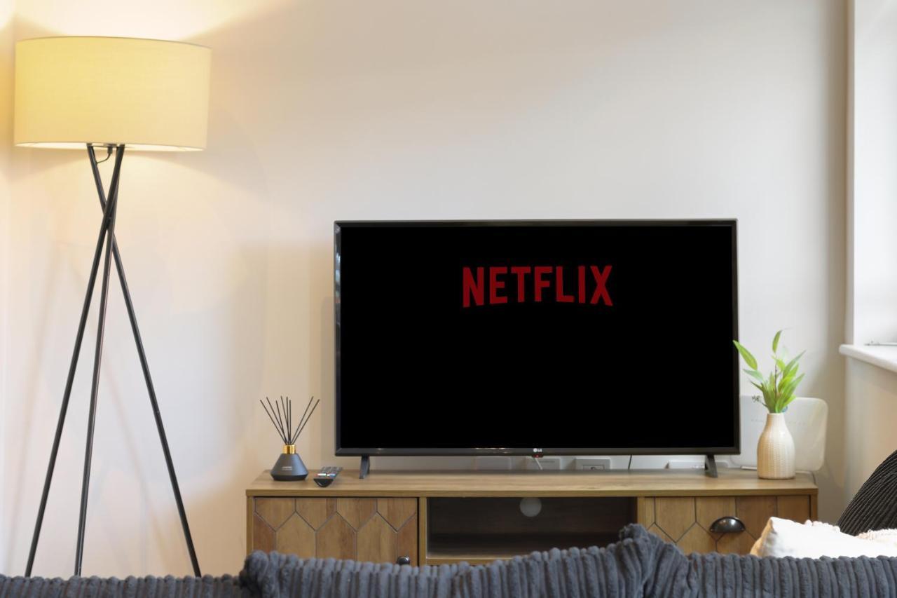 Modern 2-Bed Apartment, Free Parking, City Centre, Netflix & Pet Friendly - Hosted By Stay Host Save Sheffield Exterior foto
