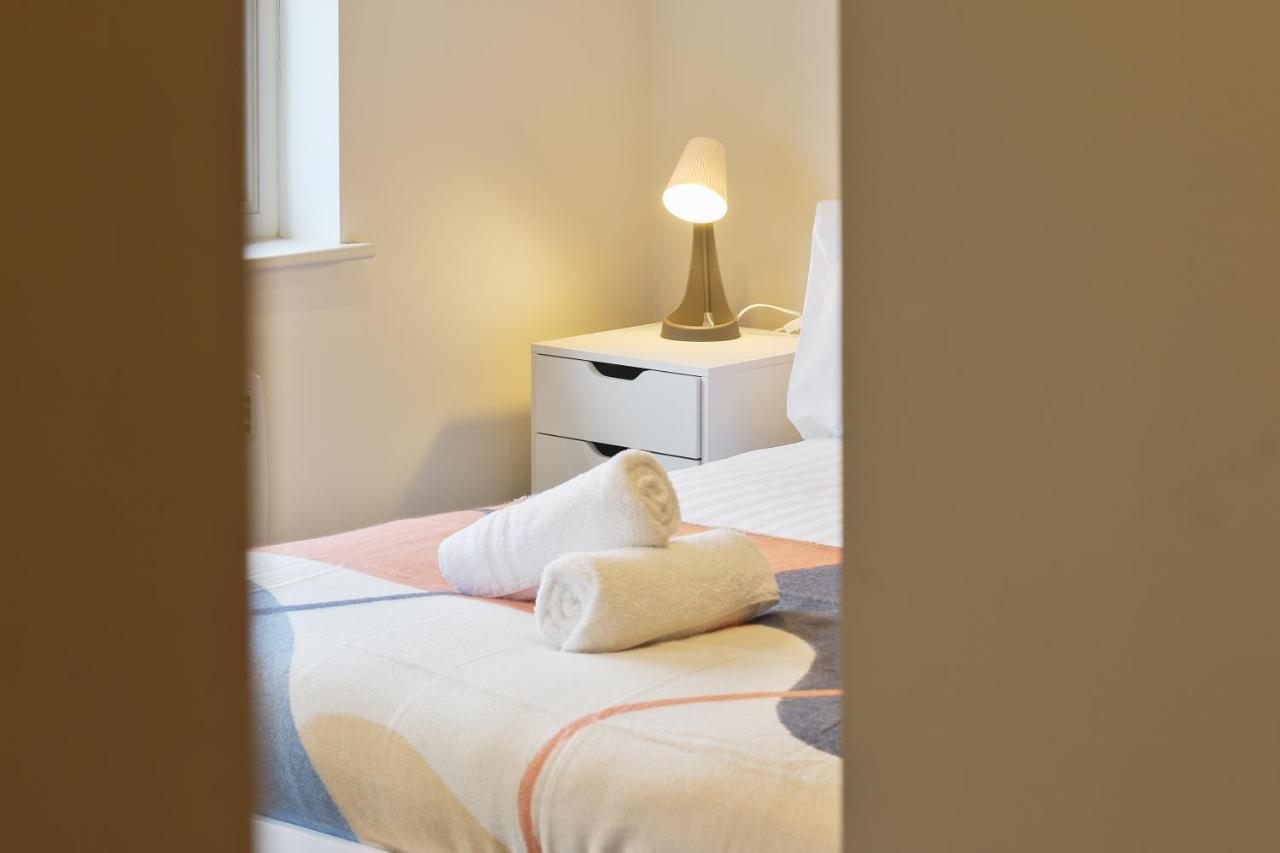Modern 2-Bed Apartment, Free Parking, City Centre, Netflix & Pet Friendly - Hosted By Stay Host Save Sheffield Exterior foto