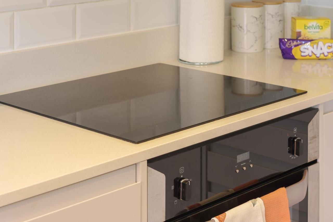 Modern 2-Bed Apartment, Free Parking, City Centre, Netflix & Pet Friendly - Hosted By Stay Host Save Sheffield Exterior foto